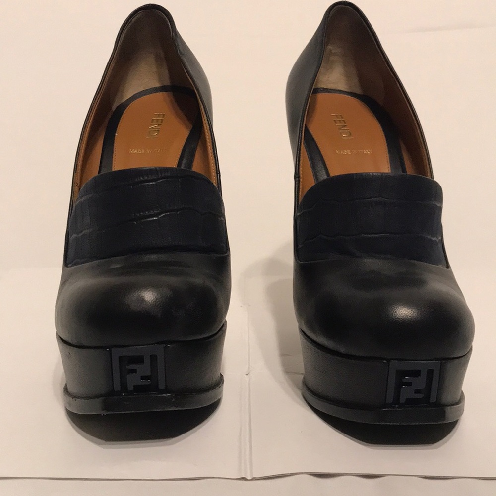 Fendi Pumps Navy Size 40 - Picture 2 of 3